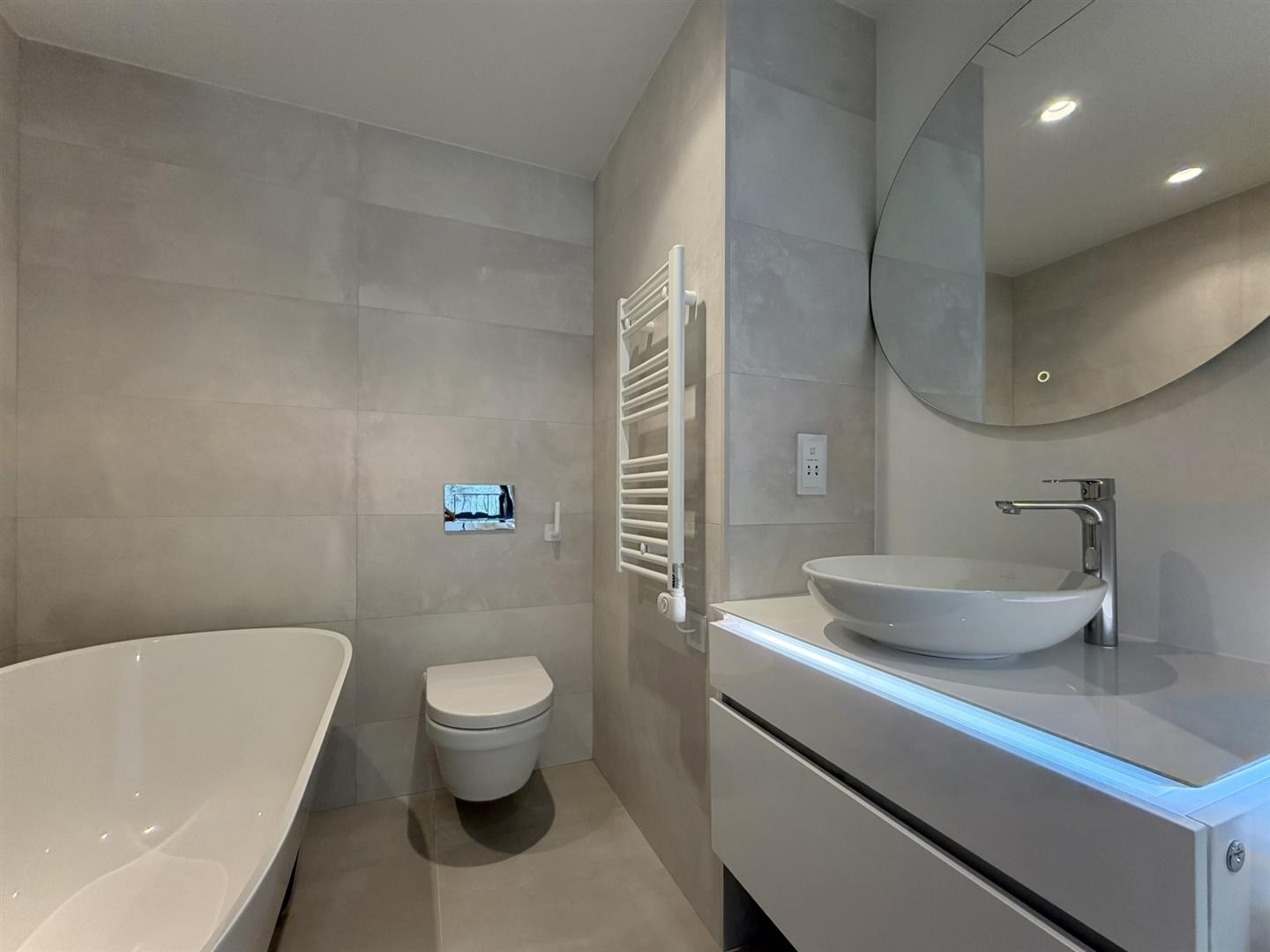 Image of House - 3 Bedrooms - 4 Bathrooms for Sale in North Gorge-Gibraltar, Image 15